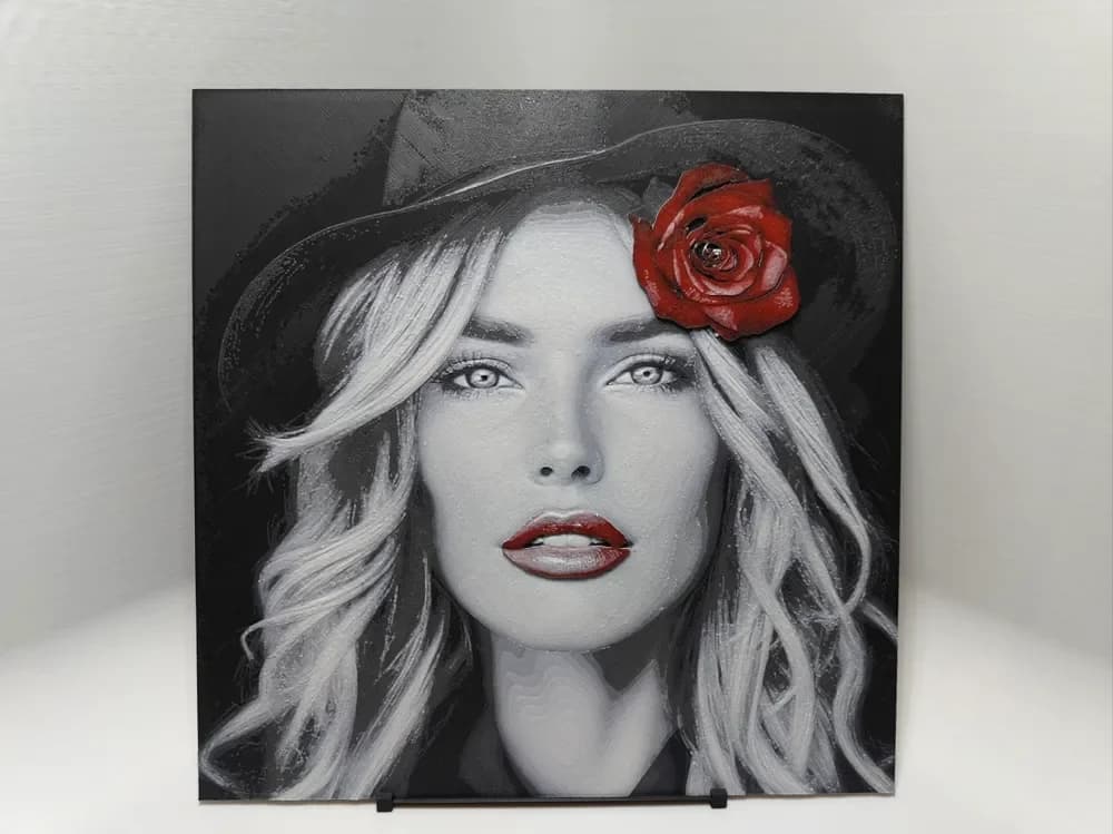 Beautiful Woman with Rose - Hueforge by BeaN HueForge model: Beautiful Woman with Rose - Hueforge by BeaN