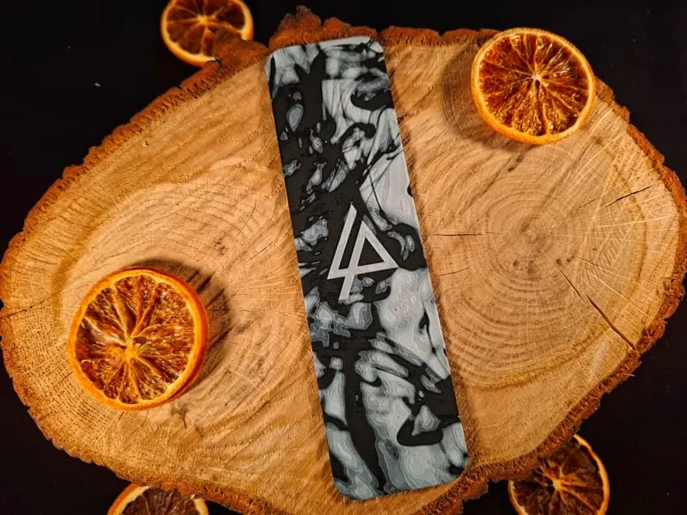 Linkin Park logo bookmark by EternalDesigns3D HueForge model: Linkin Park logo bookmark by EternalDesigns3D