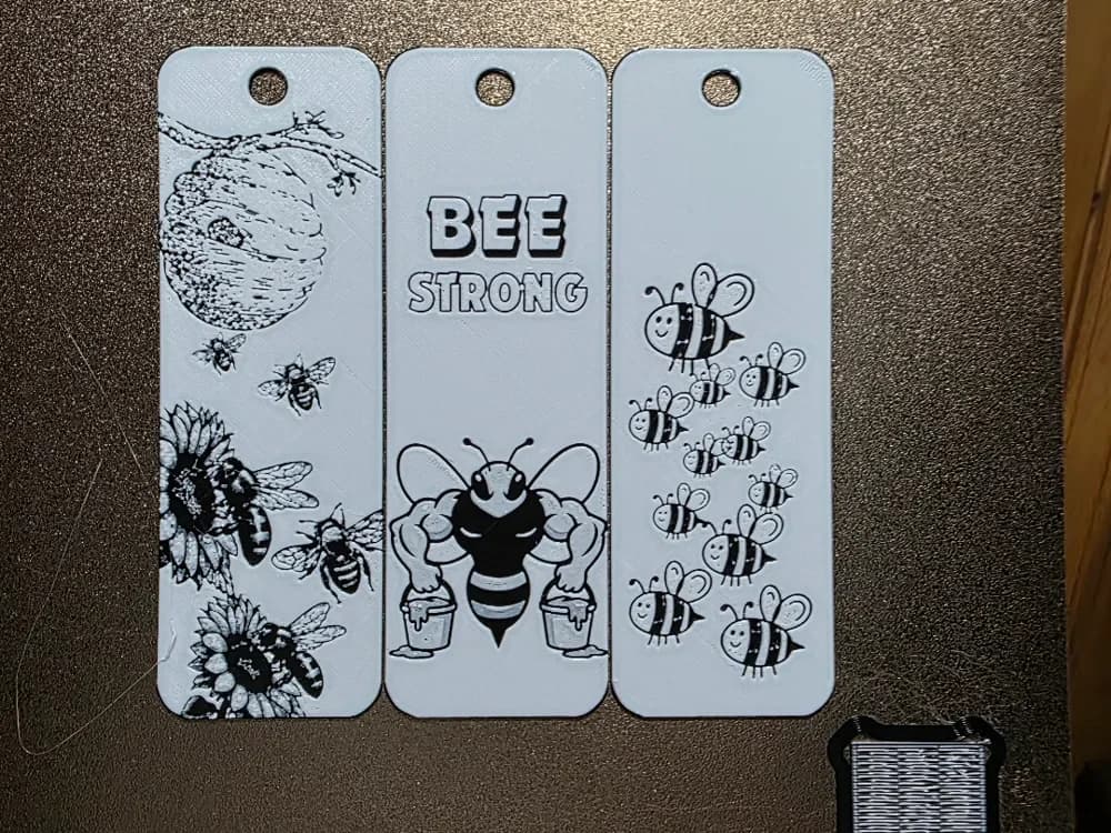 Bee Hueforge Bookmarks 2 color No AMS required by AirMechDesigns HueForge model: Bee Hueforge Bookmarks 2 color No AMS required by AirMechDesigns