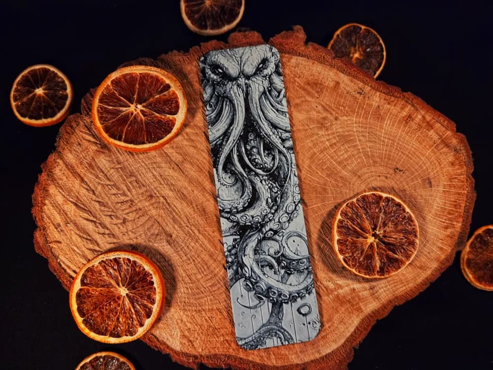 majestic octopus bookmark by EternalDesigns3D HueForge model: majestic octopus bookmark by EternalDesigns3D