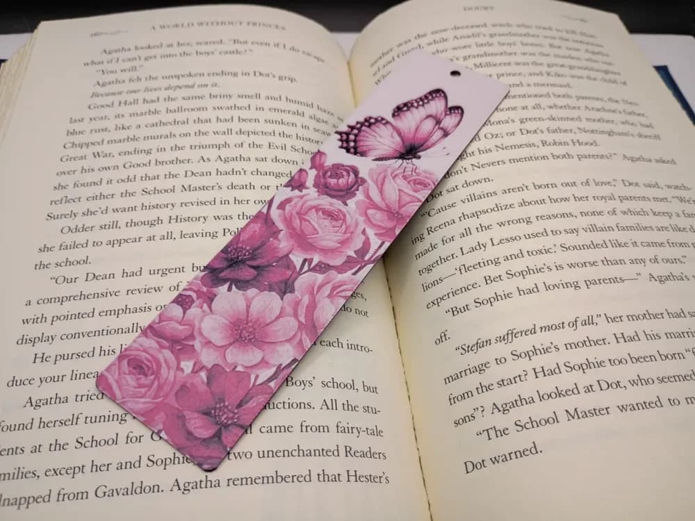 Floral Butterfly Bookmark by 3djd HueForge model: Floral Butterfly Bookmark by 3djd