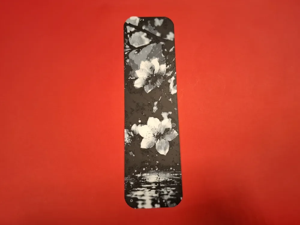 Flower on water 001 bookmark by EternalDesigns3D HueForge model: Flower on water 001 bookmark by EternalDesigns3D
