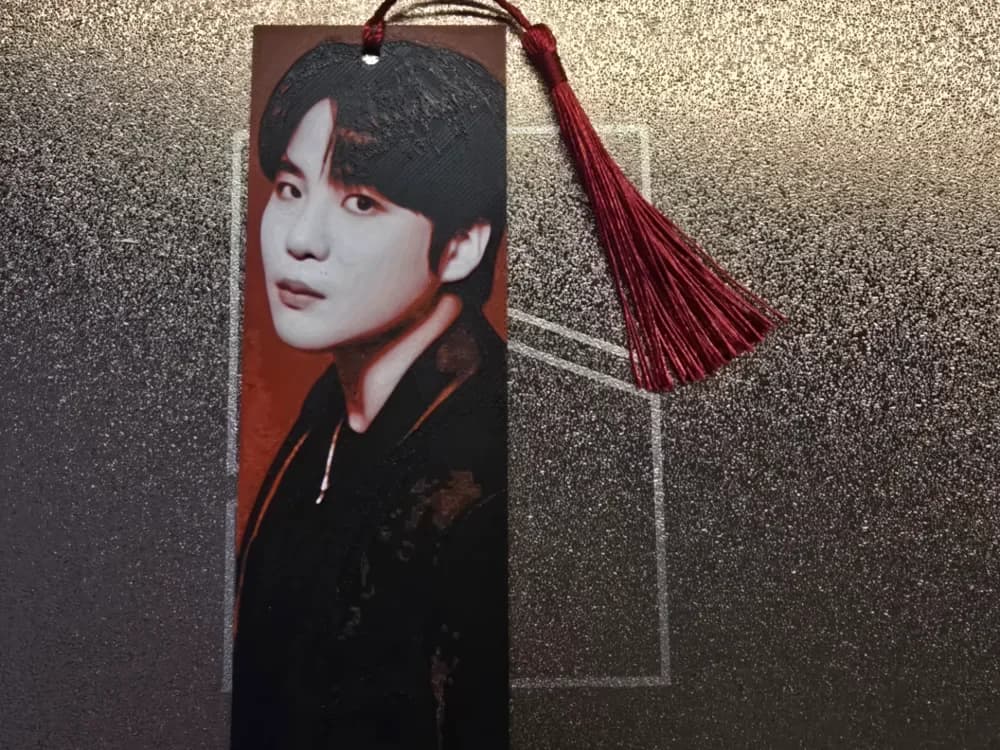 Ateez Bookmark - Jongho by 3D-Mentiel HueForge model: Ateez Bookmark - Jongho by 3D-Mentiel