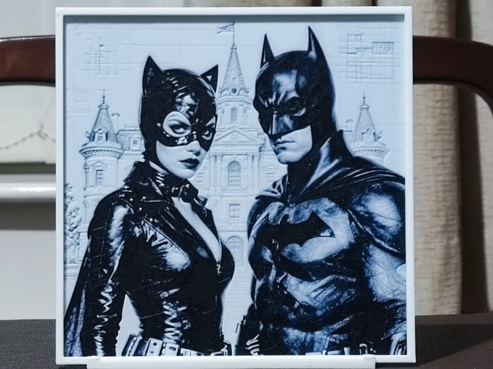 Catwoman & Batman - HueForge 3 Color by BoDad HueForge model: Catwoman & Batman - HueForge 3 Color by BoDad