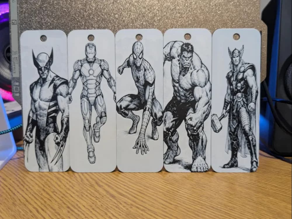 Set of 5 marvel bookmarks - 2 colours by 3dGlow HueForge model: Set of 5 marvel bookmarks - 2 colours by 3dGlow