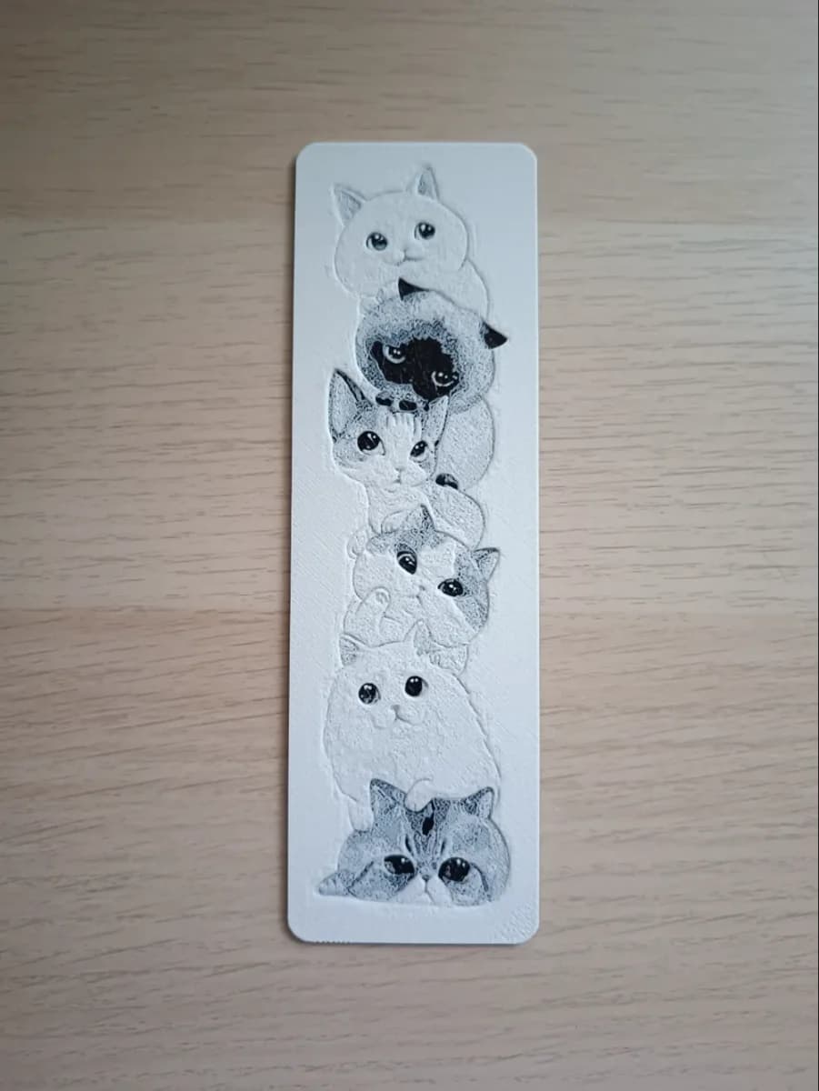 stacked kittens Bookmark by Atrus Design HueForge model: stacked kittens Bookmark by Atrus Design
