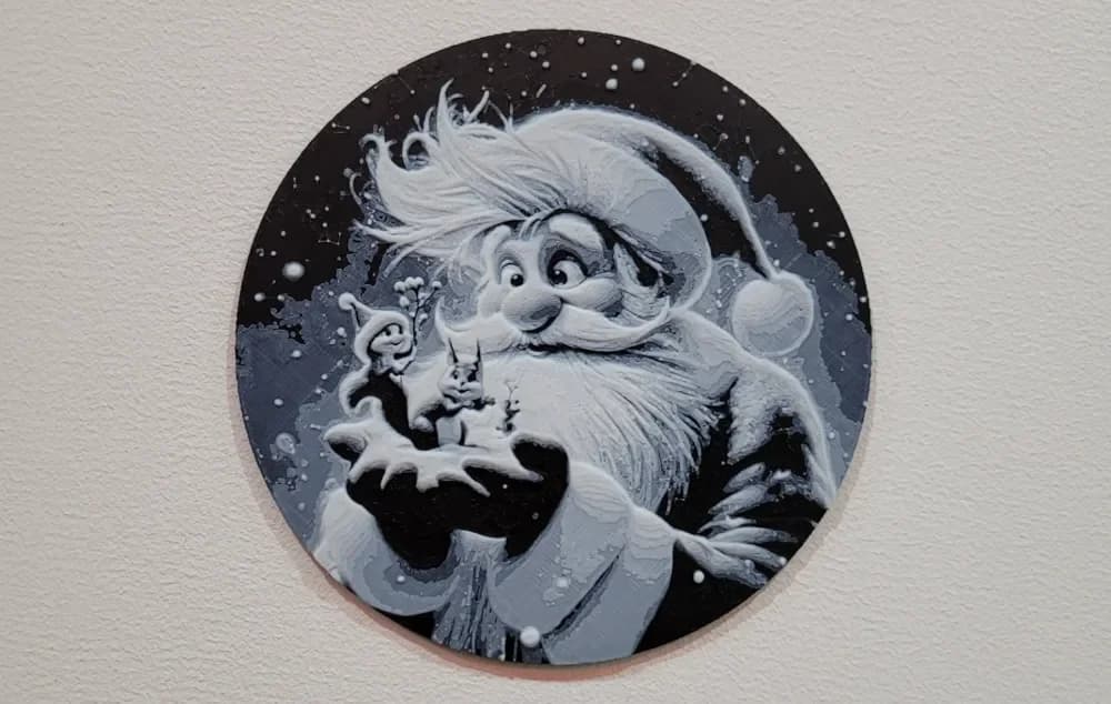 Santa Claus with squirrel - Hueforge 130x130 by Vincent111 HueForge model: Santa Claus with squirrel - Hueforge 130x130 by Vincent111