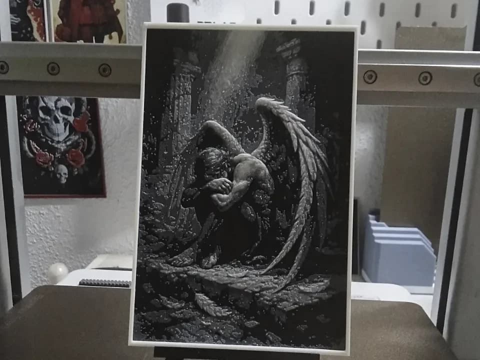 Fallen angel by FYTY112 HueForge model: Fallen angel by FYTY112