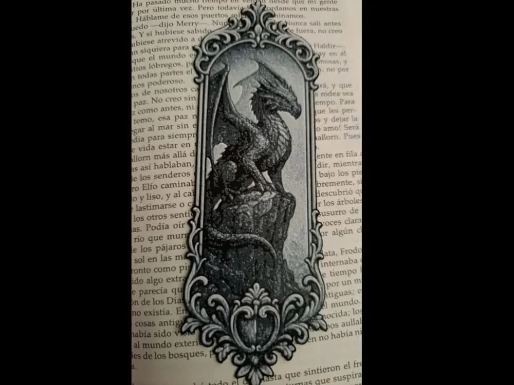 Dragon Frame Gothic by FYTY112 HueForge model: Dragon Frame Gothic by FYTY112