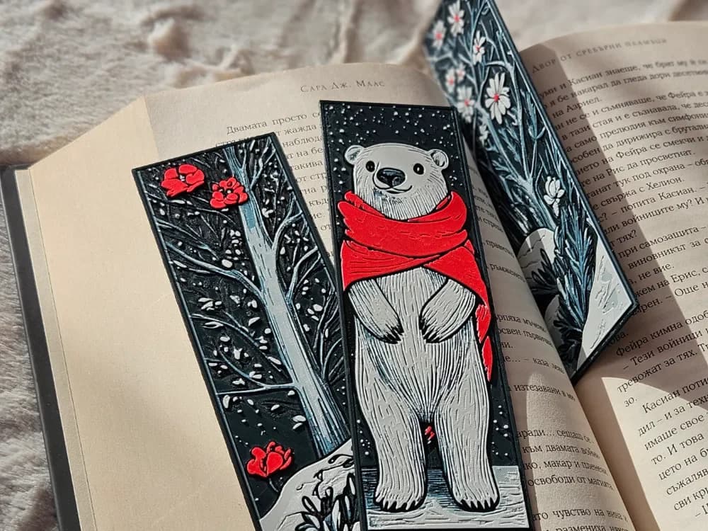 Bearberry Winter - Christmas Bookmarks Set by C3D HueForge model: Bearberry Winter - Christmas Bookmarks Set by C3D