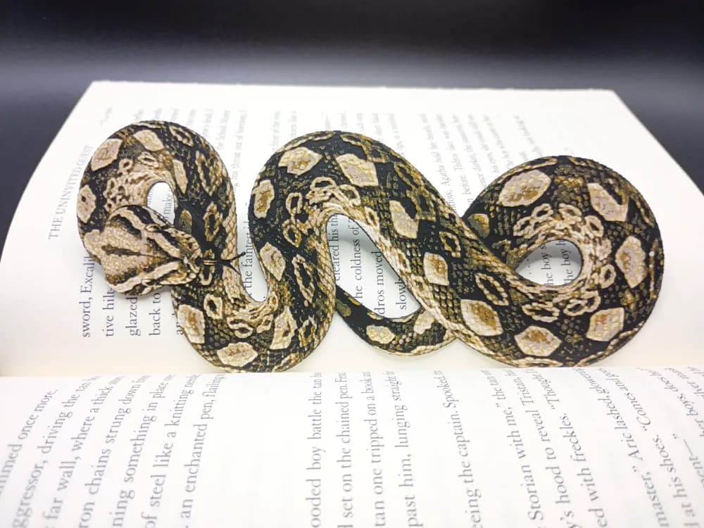 Reticulated Python Bookmark by 3djd HueForge model: Reticulated Python Bookmark by 3djd