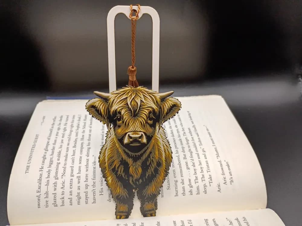 Highland Cow Bookmark by 3djd HueForge model: Highland Cow Bookmark by 3djd