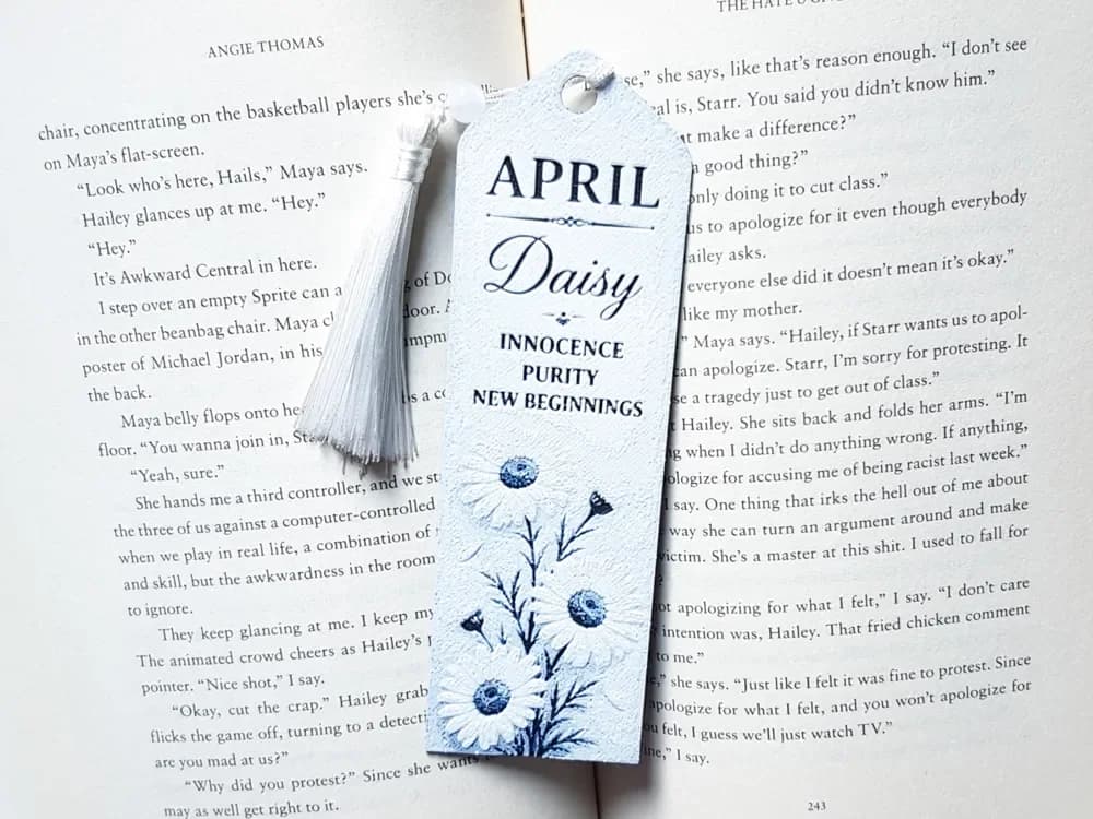 Bookmark, April Flower, Birth Month by Dame Jo HueForge model: Bookmark, April Flower, Birth Month by Dame Jo