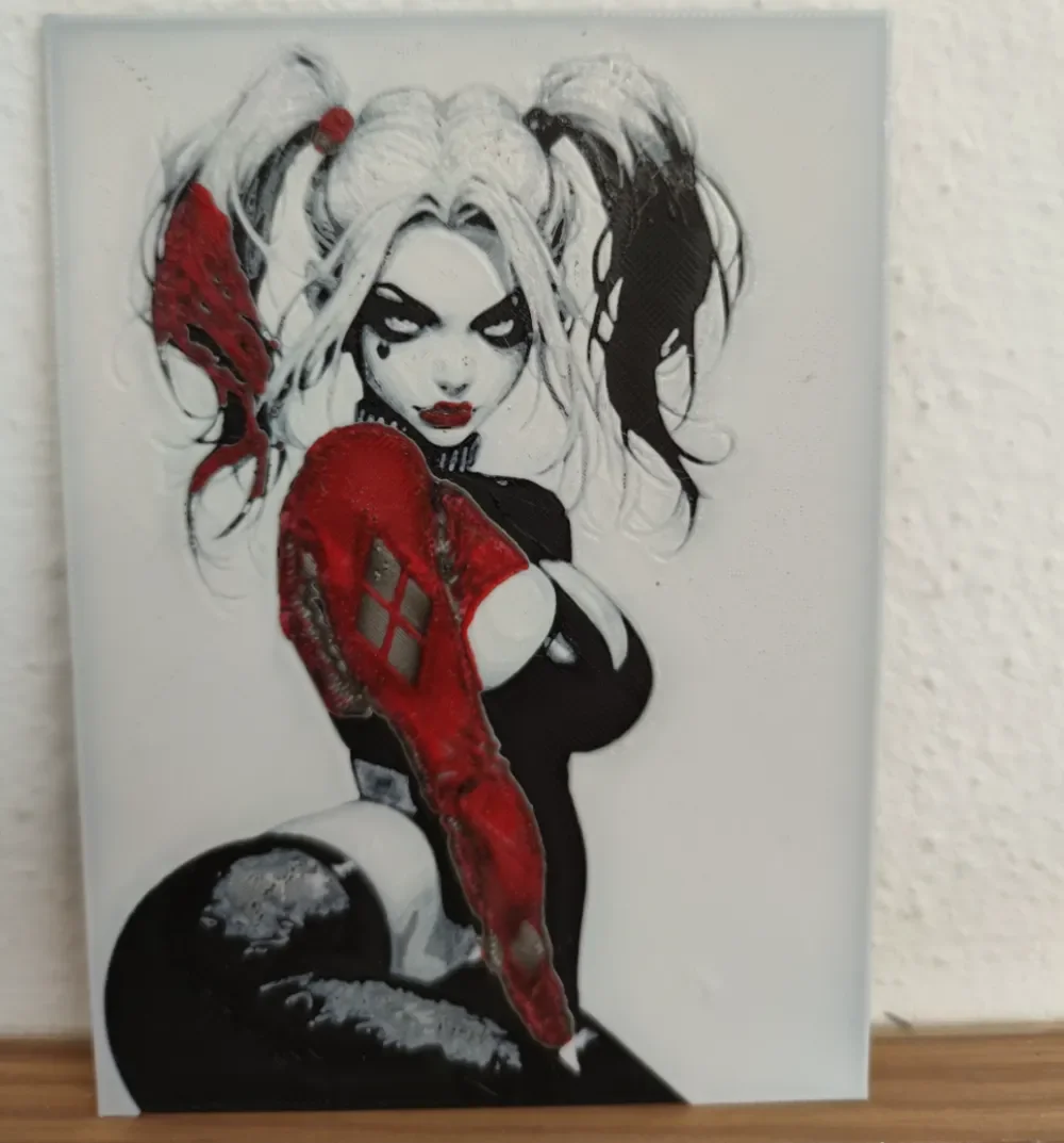 Hueforge Harley Quinn by Litolunar HueForge model: Hueforge Harley Quinn by Litolunar