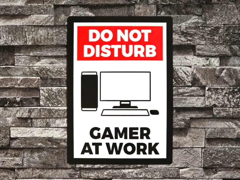 Hueforge Gamer At Work pc