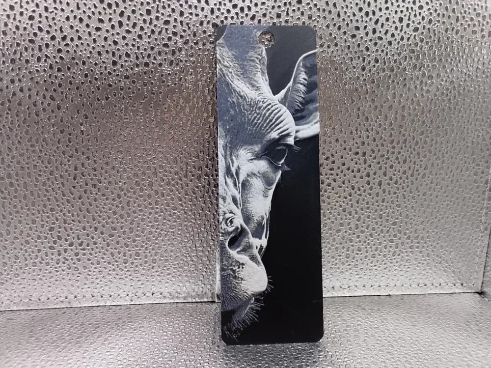 Giraffe Bookmark – Hueforge by Borishotch Industries HueForge model: Giraffe Bookmark – Hueforge by Borishotch Industries
