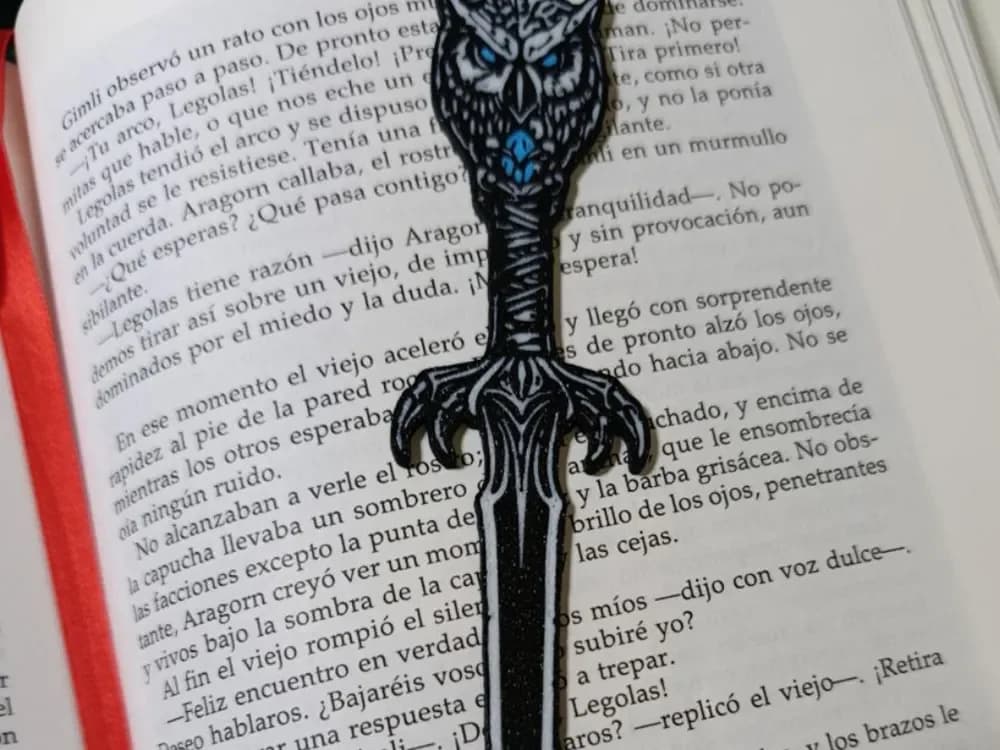 Bookmark Owl Sword by FYTY112 HueForge model: Bookmark Owl Sword by FYTY112
