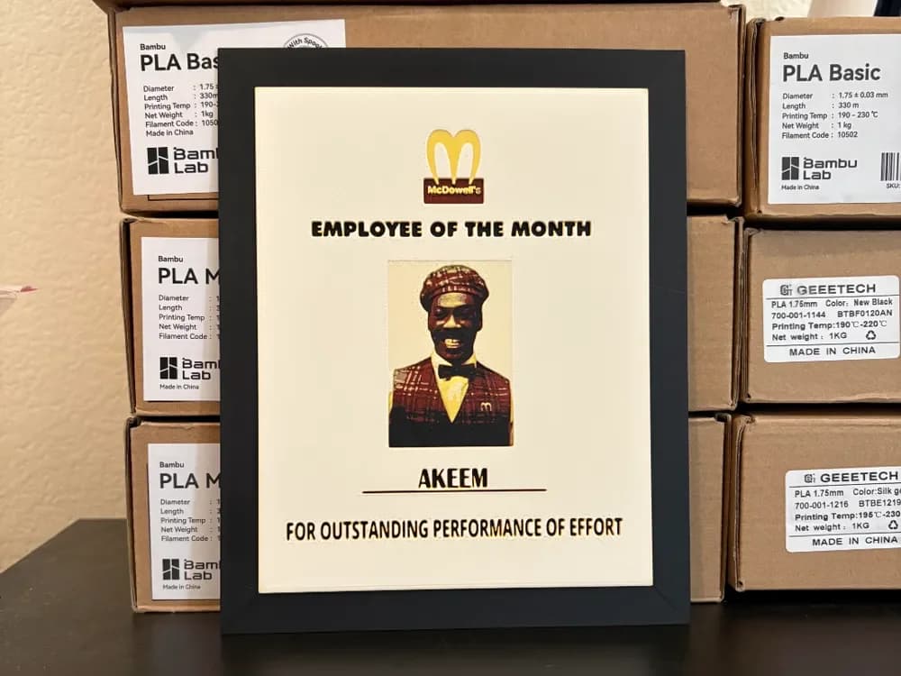 Coming to America - Akeem (Employee of the Month) by Estiv HueForge model: Coming to America - Akeem (Employee of the Month) by Estiv