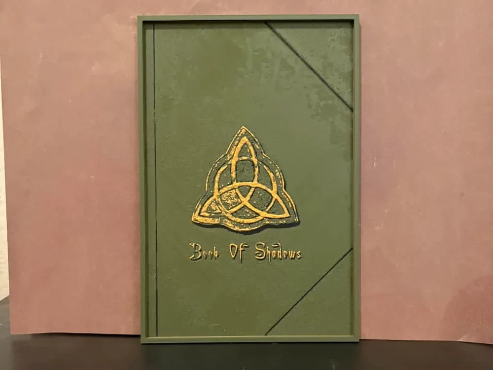 Charmed - The Book of Shadows Hueforge by Estiv HueForge model: Charmed - The Book of Shadows Hueforge by Estiv