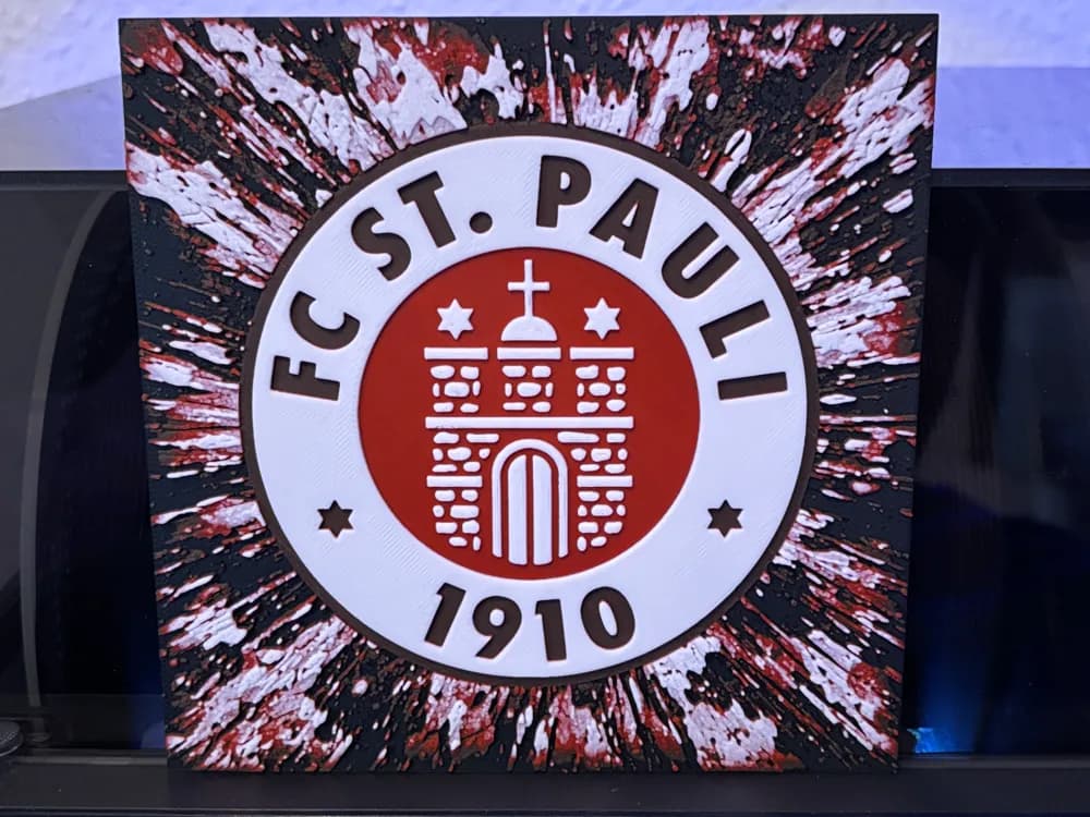 FC St. Pauli 1910 "Space" Hueforge St. Pauli by Reeftank&more HueForge model: FC St. Pauli 1910 "Space" Hueforge St. Pauli by Reeftank&more