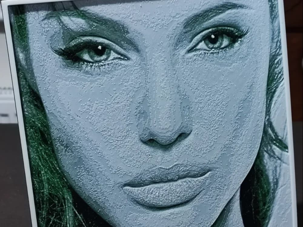 HueForge model: Angelina Jolie Hueforge 4 Color by BoDad