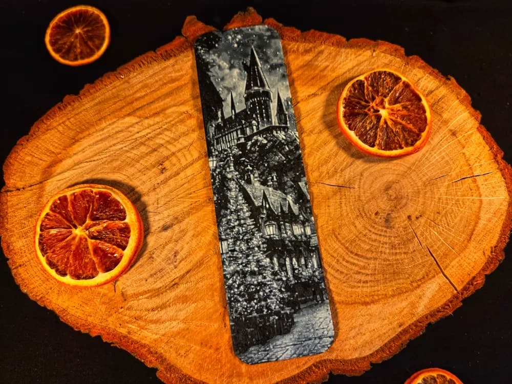 Harry Potter, Snowy Hogwarts bookmark - hueforge Harry Potter, Snowy Hogwarts bookmark - hueforge