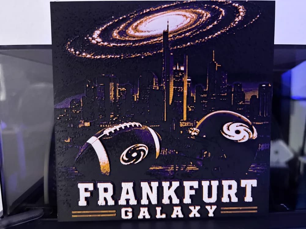 Frankfurt Galaxy Football Skyline Hueforge by Reeftank&more HueForge model: Frankfurt Galaxy Football Skyline Hueforge by Reeftank&more