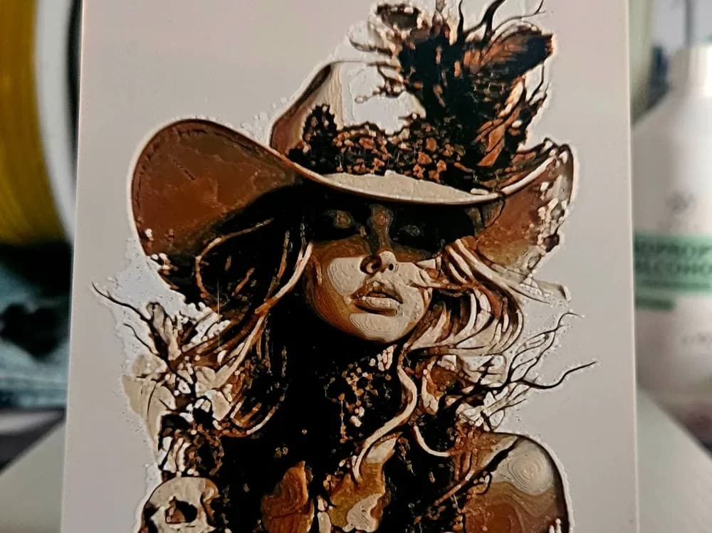 Woman feathers hat by Mano's 3d_Art HueForge model: Woman feathers hat by Mano's 3d_Art