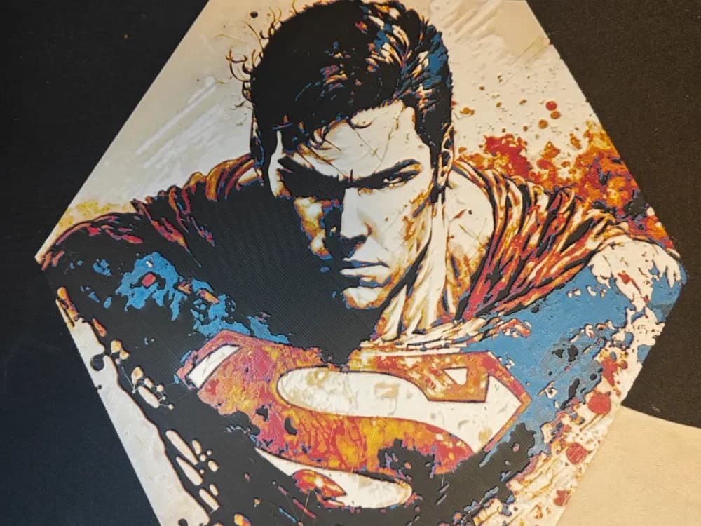 Hueforge Superman honeycomb mode by JGz3DMaker HueForge model: Hueforge Superman honeycomb mode by JGz3DMaker