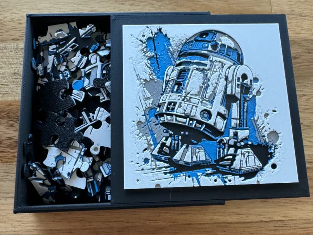 Puzzle Box Lid - R2D2 by Canadian Gamer HueForge model: Puzzle Box Lid - R2D2 by Canadian Gamer