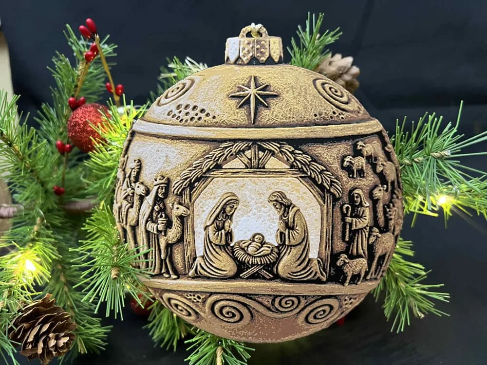 Nativity Scene Bauble by 3djd HueForge model: Nativity Scene Bauble by 3djd