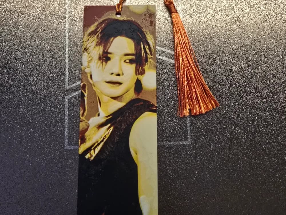 Ateez Bookmark - Yeosang by 3D-Mentiel HueForge model: Ateez Bookmark - Yeosang by 3D-Mentiel