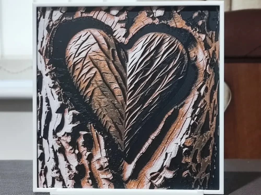 Wood Carving Heart - HueForge 3 Color by BoDad HueForge model: Wood Carving Heart - HueForge 3 Color by BoDad