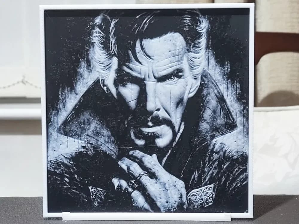 Doctor Strange - HueForge 2 Color by BoDad HueForge model: Doctor Strange - HueForge 2 Color by BoDad
