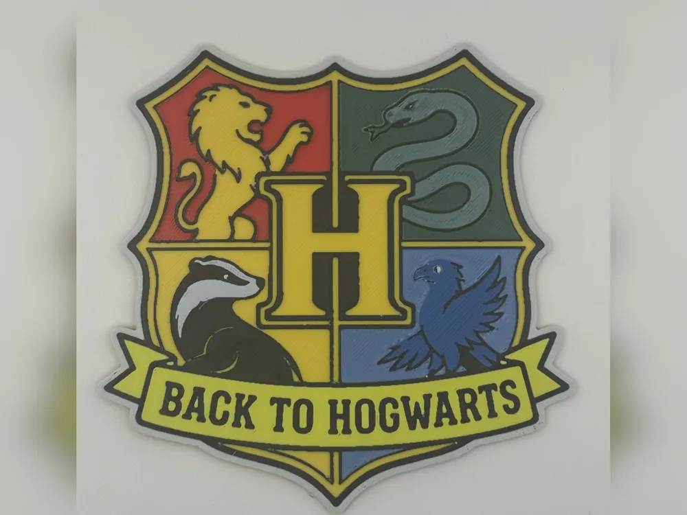 Back to Hogwarts Crest HueForge Print by iPrintStuffau HueForge model: Back to Hogwarts Crest HueForge Print by iPrintStuffau